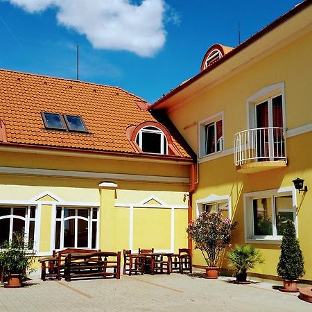 Hotel Sormester Szarvas Zewnętrze zdjęcie