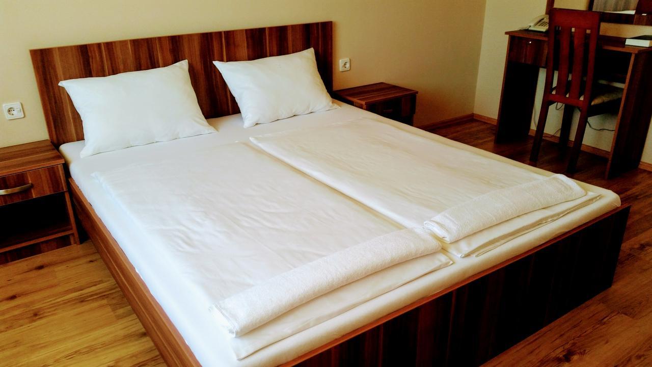 Hotel Sormester Szarvas Zewnętrze zdjęcie