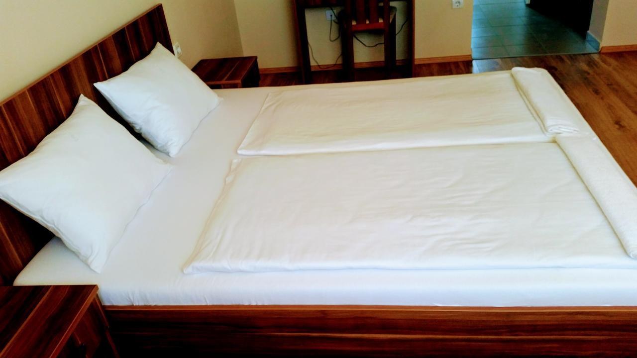 Hotel Sormester Szarvas Zewnętrze zdjęcie