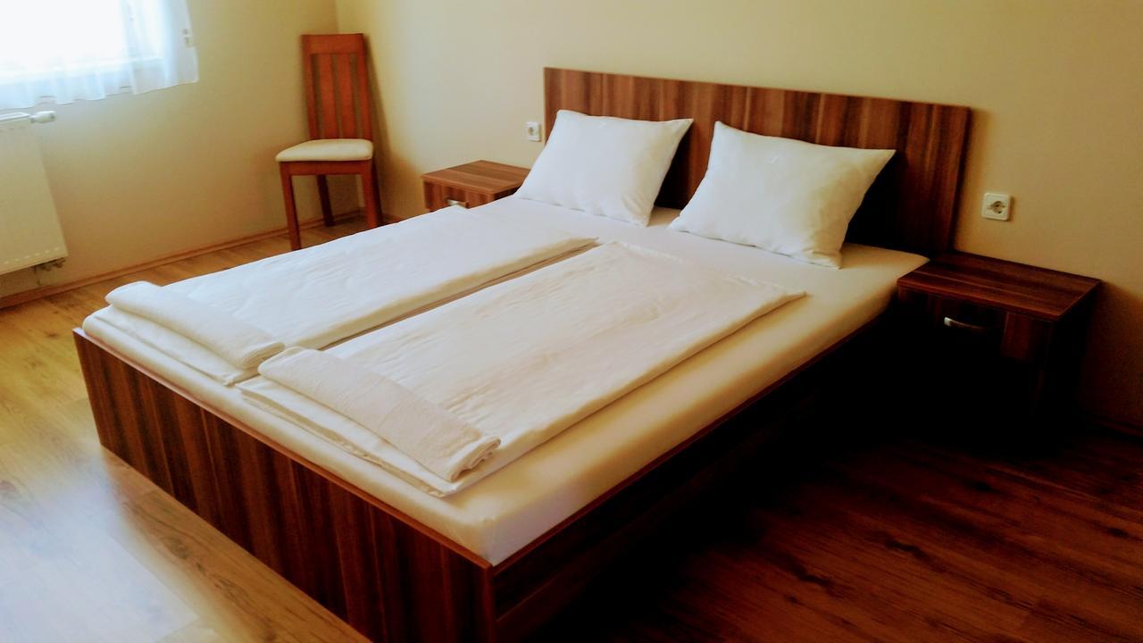 Hotel Sormester Szarvas Zewnętrze zdjęcie